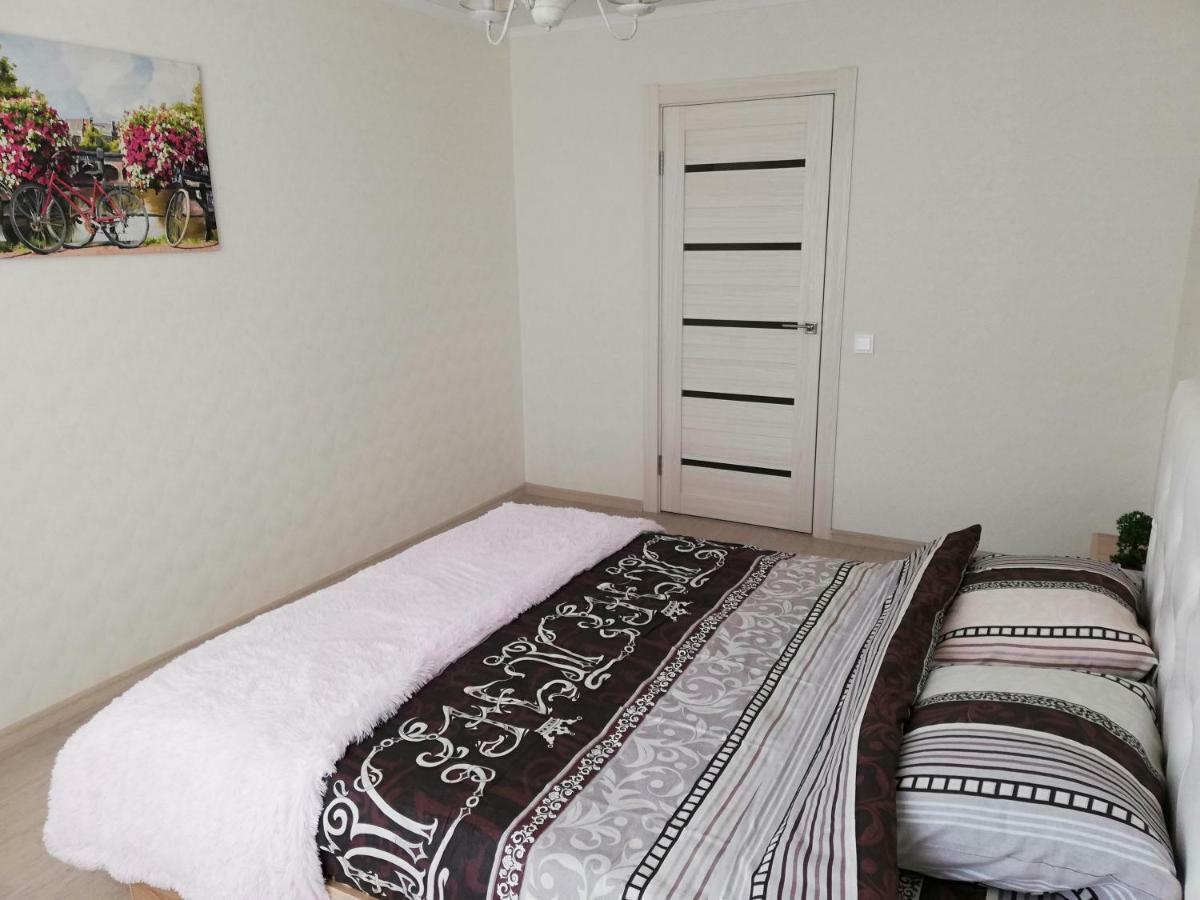 Helena Apartments On Mira 61 モギリョフ エクステリア 写真