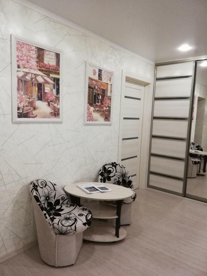 Helena Apartments On Mira 61 モギリョフ エクステリア 写真