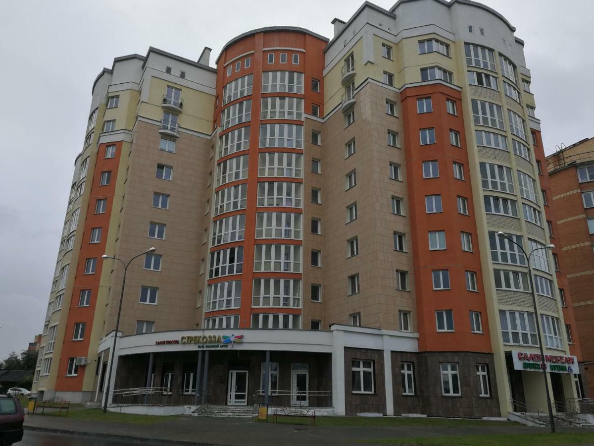 Helena Apartments On Mira 61 モギリョフ エクステリア 写真